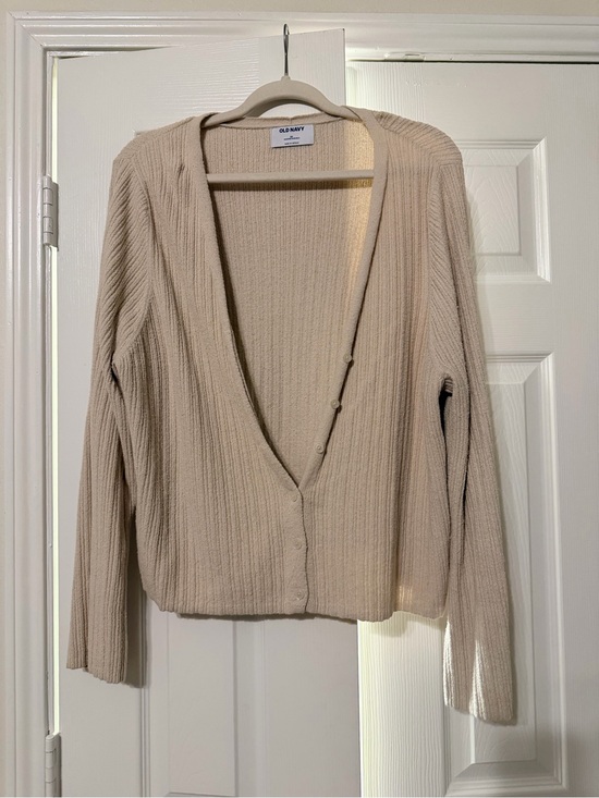 Old Navy Sweaters - Old Navy Women's Ribbed V-Neck Button Cardigan in Light Beige